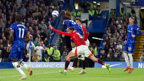 ผลบอล แมนยูฯ อาการหนัก บุกพ่าย เชลซี ศึกพรีเมียร์ลีก