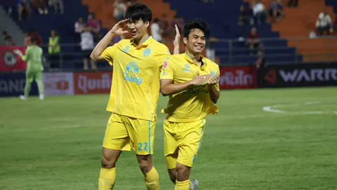 บุรีรัมย์ ยูไนเต็ด ถล่ม หนองบัว พิชญ ลิ่วชิง รีโว่ คัพ 2024/25 ลุ้นคว้า 4 แชมป์ในฤดูกาลเดียว