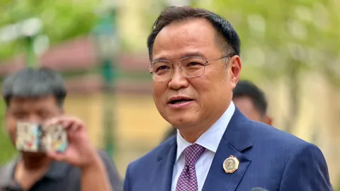 “อนุทิน” เมิน “ณฐพร” ยื่นยุบภูมิใจไทย อัดฝันกลางวัน กล่าวหาล้มล้างการปกครอง