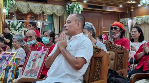 “ณัฐวุฒิ” ร่วมทำบุญ “วีรชนปี 53” ยืนยันทวงความยุติธรรมเดินหน้าต่อเนื่อง