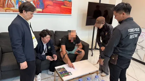 รวบหนุ่มโครเอเชีย เปิดร้านขายทัวร์แย่งอาชีพคนไทย ขายให้นักท่องเที่ยวย่านช้างคลาน