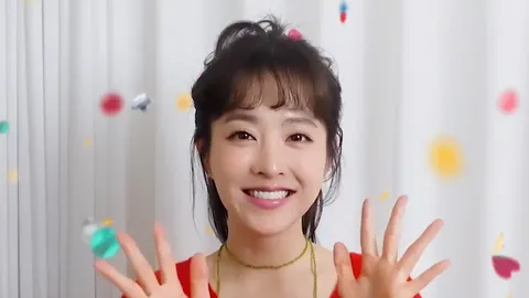 พัค โบยอง ส่งความน่ารักมาทักทายแฟนคลับชาวไทย กดบัตรบัตร 25 พฤษภาคมนี้