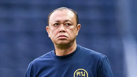 ก่อนเกมนัดชิงจะพลาดได้ไง! "เนวิน" ปลุกใจ "บุรีรัมย์" ดับ "เมืองทอง" ล่าแชมป์ใบที่ 3 