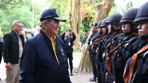 “ภูมิธรรม” ลงพื้นที่ชายแดนใต้ ยันไม่ว่าศาสนาใดพร้อมคุ้มครองดูแลอย่างดีที่สุด