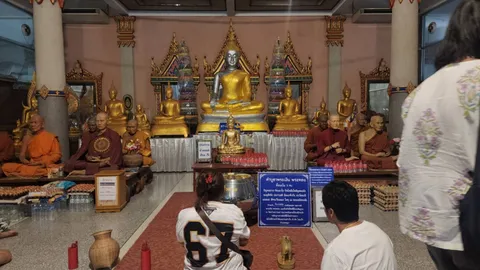 สาวขอพระเงินพระทอง ให้ขายที่ได้อีกครั้ง แย้มเลขเด็ด หากได้โชคจะกลับมาแก้บน