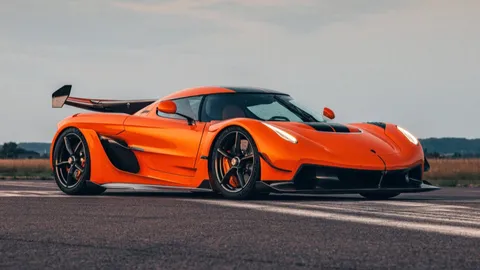 ส่อง 10 อันดับรถถนนเร็วที่สุดในโลก