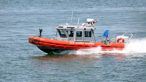 เรือระเบิดที่ฟลอริดา คนกระเด็นตกเรือเจ็บ 11 ราย เป็นเด็ก 2 คน