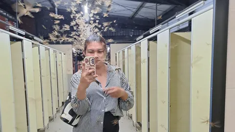 เปิดใจเจ้าของคลิปไวรัล แมงเม่าบินล้อมสาวติดฝน วันเดียวทะลุ 7 ล้านวิว (คลิป)