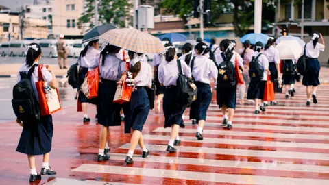 สั่งเลื่อน กยศ.หักหนี้ 3,000 บาท