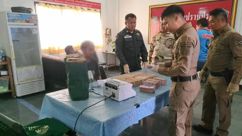 ตะลึงประตูลับข้ามแดน ขยายผลหนุ่มขนเงินสดเกือบ 18 ล้าน ผ่านโกดัง-ไม่มีเจ้าของ