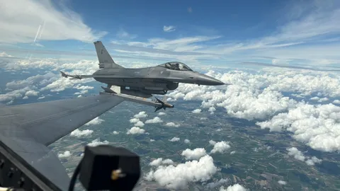 ทอ. แจงกรณีส่ง F-16 ขึ้นบินป้องกันน่านฟ้าชายแดน จ.ตาก ยืนยันไม่มีภัยคุกคาม