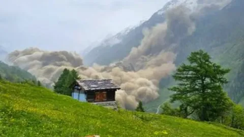 ธารน้ำแข็งยักษ์ถล่มทับหมู่บ้านกลางหุบเขาในสวิตเซอร์แลนด์ ชาวบ้านกว่า 300 คนไร้ที่อยู่อาศัย