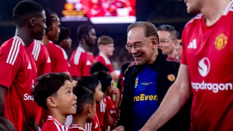 “แมนยูฯ” แพ้อาเซียนออลสตาร์ นายกฯ มาเลย์แซวแรง หวังไม่ร่วงไปแชมเปี้ยนชิพ