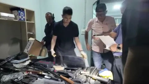 เป็นถึงอาจารย์ มหา'ลัยดัง ผู้ต้องหาลอบค้าอาวุธ ในร้าน PX ค่ายวชิราวุธ