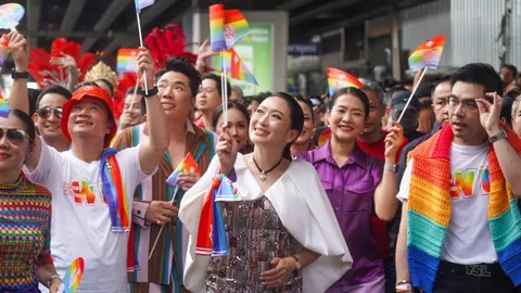 เปิดงาน Bangkok Pride Parade 2025 นายกฯ หนุนสิทธิเสรีภาพ-รักในการเป็นตัวเอง