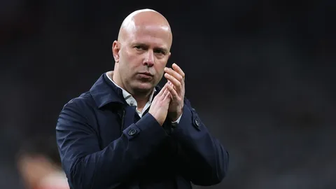 ฮือฮา ลิเวอร์พูล ทาบคว้า "ดาวยิงลีกดัง" หลัง 2 แนวรุกส่ออำลา