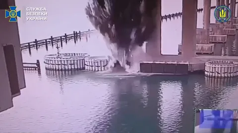 ยูเครนอ้าง ใช้ระเบิดใต้น้ำ 1,100 กก. โจมตีสะพานไครเมียเสียหายหนัก