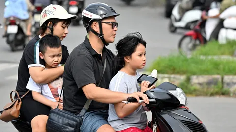 เวียดนามยกเลิกนโยบายจำกัดลูก 2 คน หลังอัตราเกิดลดต่ำต่อเนื่อง