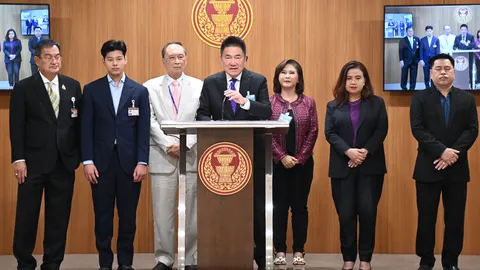 “ผู้การฯ แต้ม-ต๊ะ นรากร” ร้องสภาฯ ยื่น 3 หมื่นชื่อถอด ผู้ว่า สตง. พร้อมจี้เร่งสอบคดี