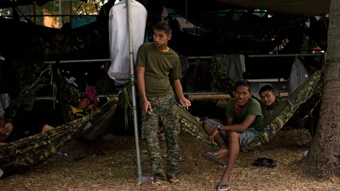 บ.เบียร์เขมรรายใหญ่บริจาค 1.7 ล้านบาทให้ทหารแนวหน้ารักษาดินแดน