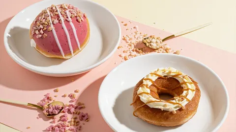 คริสปี้ ครีม ชีสเค้ก โดนัทหอมละมุน