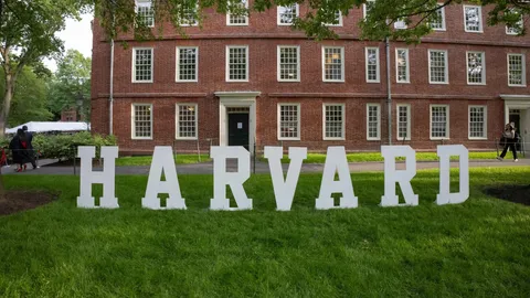 ทรัมป์ไม่แคร์ศาล สั่งระงับวีซ่านักเรียนต่างชาติที่ฮาร์วาร์ดแล้ว