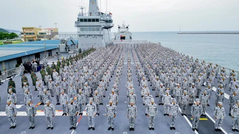 กองเรือยุทธการ เตรียมพร้อมกำลังรบทางเรือ รองรับสถานการณ์ชายแดนไทย-กัมพูชา