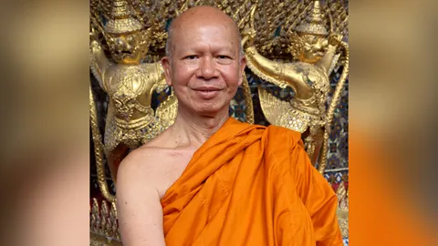 ให้ประกันตัว "อดีตพระพรหมเมธี" สู้คดีเงินทอนวัด เบื้องต้นแจ้ง 2 ข้อหา