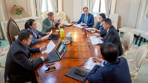 รับศึกนอก