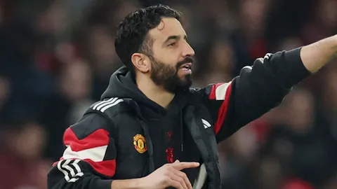 แฟนผีเฮลั่น "แข้งฟอร์มฮอต" ตกลงซบ "แมนยูฯ" แล้ว