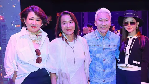 EMFASHIONICON EDGE รันเวย์แฟชั่นโชว์สุดล้ำ