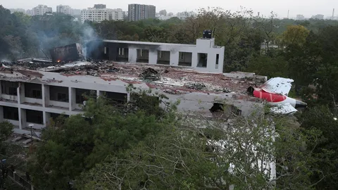 กต.ไทย เสียใจเหตุเครื่องบินแอร์อินเดียตก ยืนยันไม่มีคนไทยอยู่บนเครื่อง