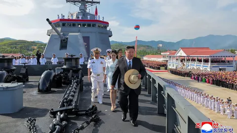 "คิมจองอึน" ร่วมพิธีปล่อยเรือพิฆาตอีกครั้ง-ประกาศสร้างเพิ่มอีก 2 ลำ