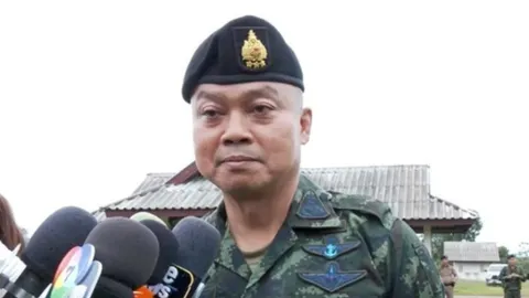 แม่ทัพภาคที่ 2 ลั่น ปกป้องแผ่นดิน อยู่ตรงนี้มานานแล้ว ถ้าจะเอาก็ต้องดวลกัน ไม่เห็นจะยาก (คลิป)