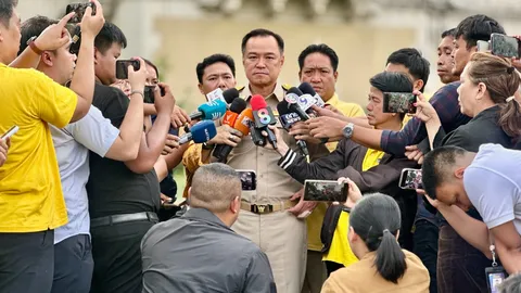 "อนุทิน" บอกนายกฯ ถูกหมายเรียกคดีฮั้ว สว. เชื่อการเมืองไม่สะดุด เพราะไม่ได้ทำ