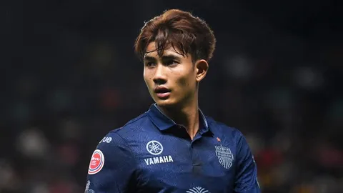 แฟนบอลชื่นชม “ศุภณัฏฐ์” นักเตะ “บุรีรัมย์” เคลื่อนไหวแล้ว หลังเกิดคลิปเสียงนายกฯ หลุด