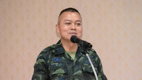 แม่ทัพภาค 2 ไม่มี-ไม่เล่นโซเชียลทุกแพลตฟอร์ม เตือนอย่าหลงเชื่อมิจฉาชีพแอบอ้าง