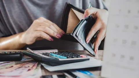 คนไทยรัดเข็มขัด ขาดความเชื่อมั่นเศรษฐกิจไทยครึ่งปีหลัง โอดค่าครองชีพสูง