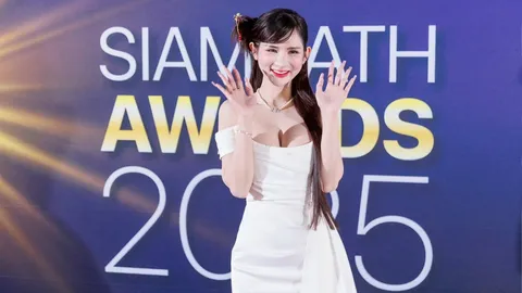 ส่องลุคฉ่ำๆ เกลิน ธัญรดี ในงานสยามรัฐอะวอร์ด2025 สวยออรุ่งพุ่ง