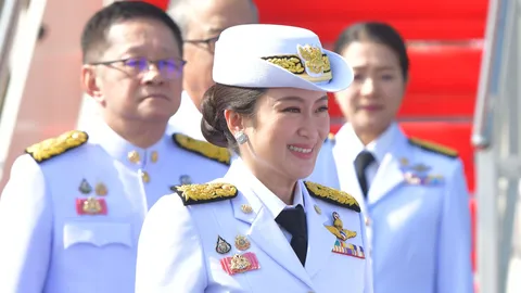 เปิดคำร้อง 36 สว. ขอศาล รธน. สั่งถอดถอน นายกฯ แพทองธาร และหยุดปฏิบัติหน้าที่