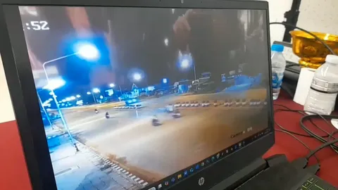 รวบ 13 วัยรุ่นห้าวซิ่งมอเตอร์ไซค์ ปาระเบิดหน้า รพ. กลางดึก หวังข่มขวัญคู่อริ