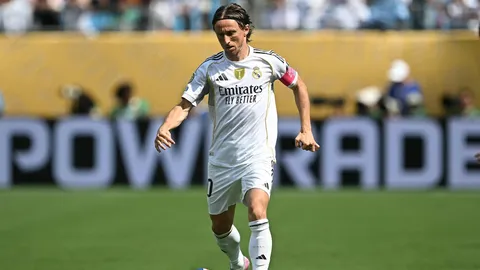 ไม่กลับ "พรีเมียร์ลีก" เผยทีมใหม่ของ "โมดริช" หลังเตรียมลา "มาดริด" ทันทีที่จบสโมสรโลก