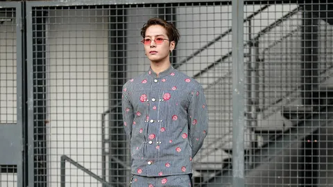 แจ็คสัน หวัง ปรากฏตัวอย่างโดดเด่นในงานแฟชั่นโชว์แบรนด์ระดับโลก 