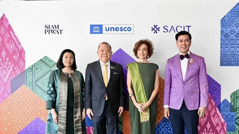 รมว.พาณิชย์ ร่วมงานผนึกกำลังเชิดชูช่างฝีมือไทย สู่ผลงานหัตถศิลป์ร่วมสมัย