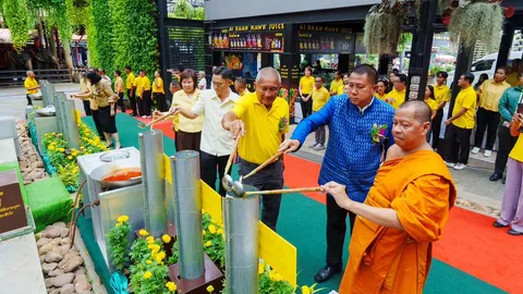 สวนนงนุชพัทยา จัดงานหล่อเทียนเข้าพรรษา เพื่อถวายเป็นพุทธบูชา 9 วัด 9 วัน