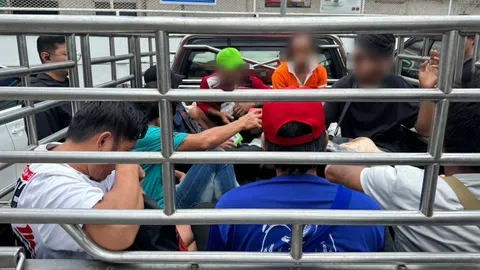 ตำรวจสกัด "กลุ่มคนต่างด้าว" ต้องสงสัย 8 ราย ใกล้พื้นที่ชุมนุมอนุสาวรีย์ชัยฯ