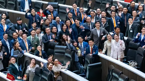 คะแนนนิยม “เท้ง” และพรรคประชาชนขึ้นอันดับ 1 “บิ๊กตู่” มาที่ 3 “อิ๊งค์” อันดับ 5