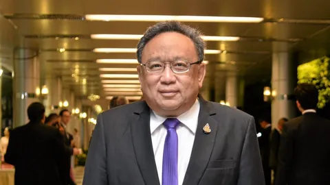 แต่งตั้ง "ธงทอง จันทรางศุ" เป็นไวยาวัจกร วัดตรีทศเทพ