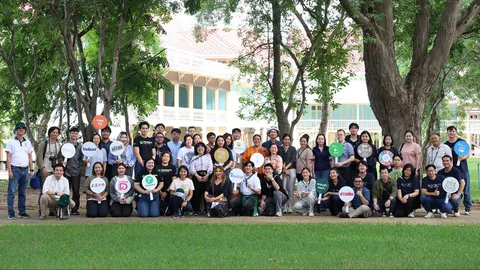 ดอยคำร่วมปลูกต้นไม้ฟื้นฟูระบบนิเวศสันดอนทรายชายฝั่ง ณ พระราชนิเวศน์มฤคทายวัน