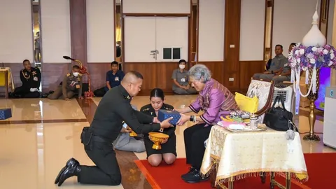 "กรมสมเด็จพระเทพฯ" พระราชทานพระให้ "แม่ทัพภาคที่ 2" นำไปแจกจ่ายทหารชายแดน